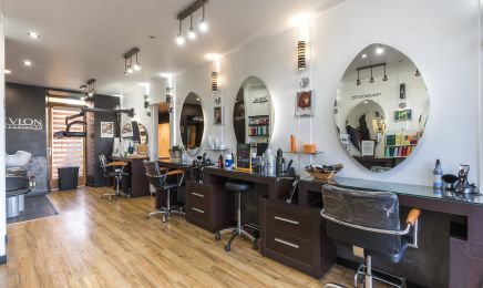Image de Soi : Coiffeur à Le Coudray-Montceaux