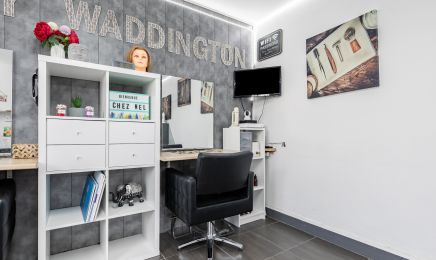 Melany Waddington coiffeuse coloriste et visagiste  : Barbier à Saint-Quentin-de-Baron
