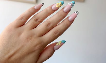 Em Nails Studio  : Manucure à Villenave-d'Ornon