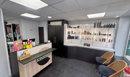 KROONER - Illiers-Combray : Barbier à Illiers-Combray