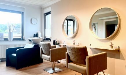 Frisuren Atelier: Friseur in Beverungen