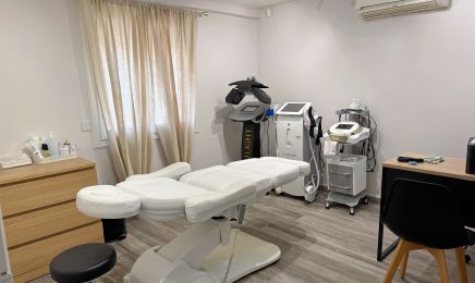 La Maison de la Beauté par Marjolaine  : Manucure à Roquevaire