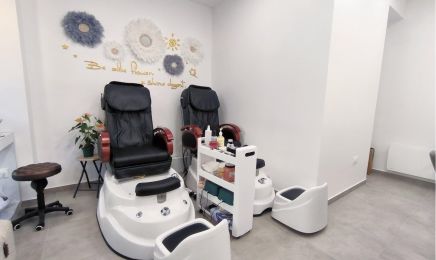 Fleur nails : Institut de beauté à Paris