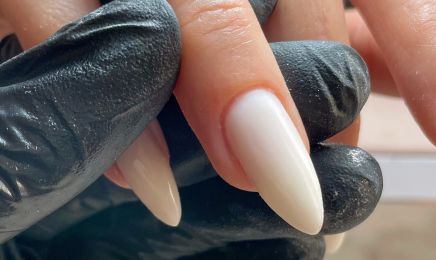 SHIINY NAILS : Manucure à Mauchamps