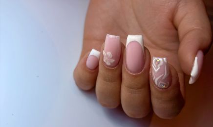 Youmi Nails : Manucure à Marseille
