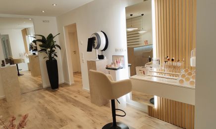 LG Beautybar: Kosmetikstudio in Pohlheim