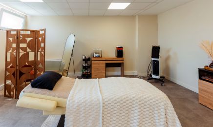Dermalys - Expertise Soin du visage - Soin du corps - Soin du cuir chevelu - Marly / Metz : Manucure à Marly