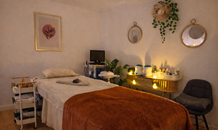 Miroir de Beauté by Fikriye : Manucure à Noe