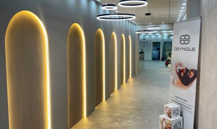 AZRA Beauty Lounge: Kosmetikstudio in Köln