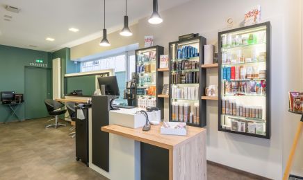 Maison De Beauté J.F.C - Coiffure & Esthétique : Institut de beauté à Thaon-les-Vosges