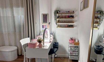 Andrea GUERRA / LC Nails : Coiffeur à Le Mans