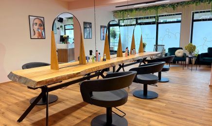 HAIR.CARE KIM MANNES: Friseur in Niederstotzingen