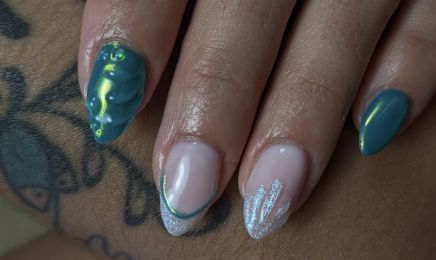 Molly Paillettes Manucure : Manucure à Nantes