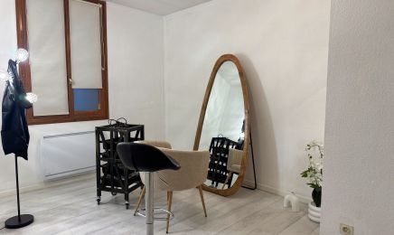 Palace Extension : Coiffeur à Mus