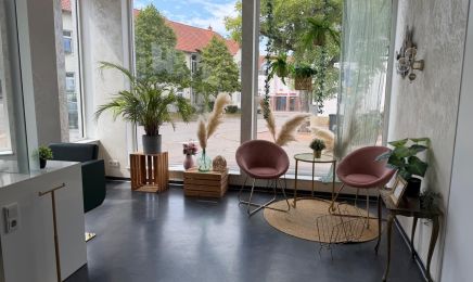 Hair Beauty Salon Aphrodite: Kosmetikstudio in Schwalbach