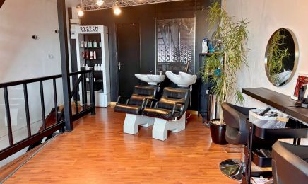 Backstage  : Coiffeur à Betton