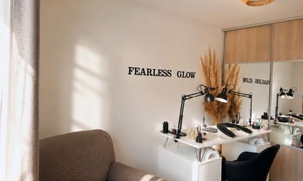 Fearless Glow : Manucure à Cuers