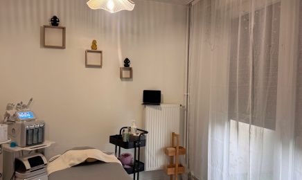 Isra Beauty : Manucure à Vénissieux