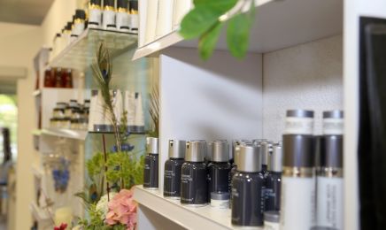 Kosmetikinstitut Derma Lux Ästhetik & Gesundheit: Kosmetikstudio in Würzburg