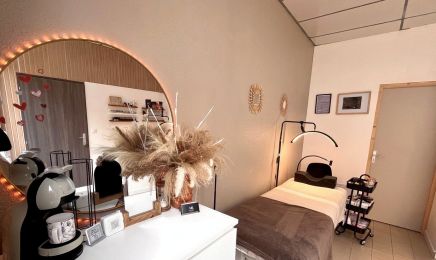 Mercedesz Beauty - Extension cils - Manucure : Institut de beauté à Montpellier