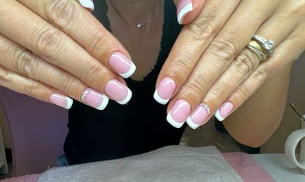 Beauty By R  : Manucure à Namur