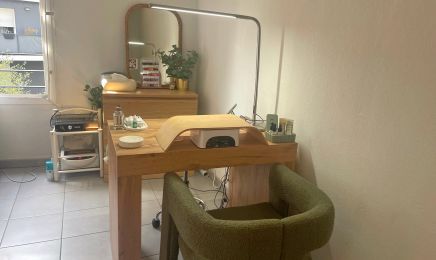 Poutch The Nail Room : Manucure à Bordeaux