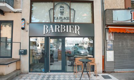 La Place du Barbier : Coiffeur à Oraison
