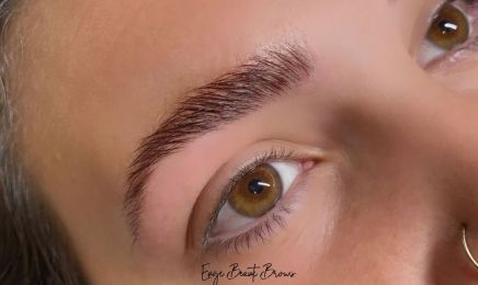 Eugé Beauté Brows : Manucure à Brignoles