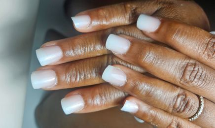Ongles Enfolie : Institut de beauté à Rieux