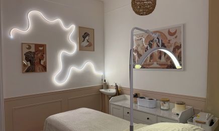 Héra Sanctuary  : Manucure à Troyes