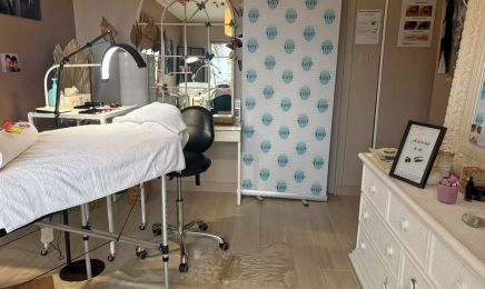Frédérique Cally extensions cils et maquillage permanent : Institut de beauté à La Forêt-Fouesnant
