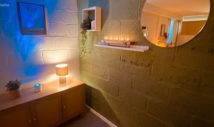 Stephanie M : Institut de beauté à Mettet