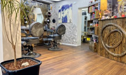 Barbershop Sipanoo: Barbershop in Kronach