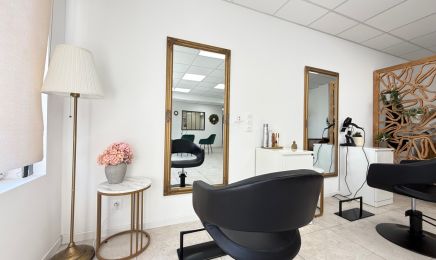 Francesca Salon Coiffure  : Institut de beauté à Istres