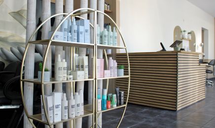 Salon 9 Eme Avenue By Aurore : Barbier à Vannes