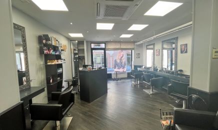 Les ciseaux argentés  : Coiffeur à L'Aigle