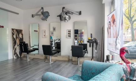 SN Friseur & Kosmetik: Kosmetikstudio in Köln