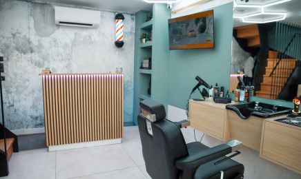 La Place du Barbier : Coiffeur à Oraison