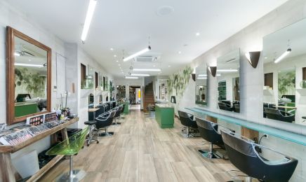 Zaluski's visagiste : Coiffeur à Châlons-en-Champagne