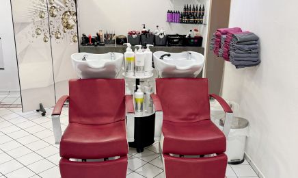 Astrina - Hair & More: Friseur in Passau