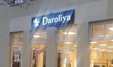 Friseur Daroliya Kosmetik: Kosmetikstudio in Gilching