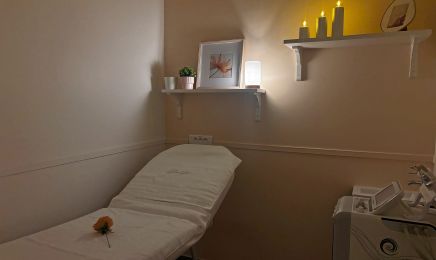 Glow Spot  : Institut de beauté à Chauconin-Neufmontiers
