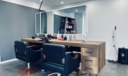 Dinos Hairstylist: Barbershop in Ottersberg