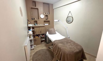 Jasmine Beauty - Institut de beauté - Coiffure : Coiffeur à Morsang-sur-Orge