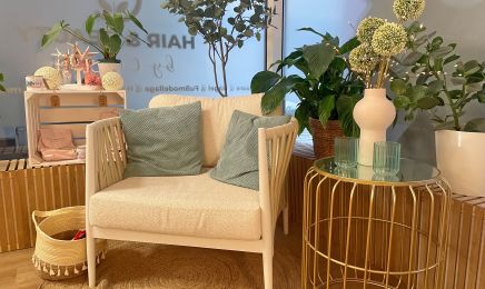Conny‘s Haar- und Nagelstudio: Friseur in Freiberg