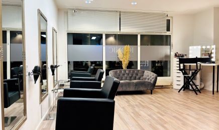 Iconic Hair Cosmetic: Friseur in Göppingen