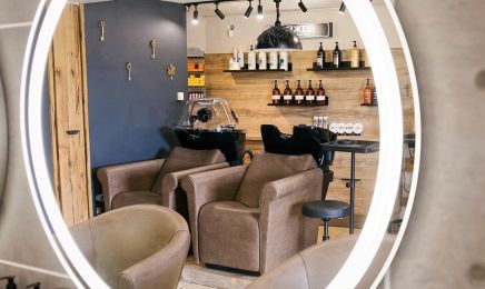 Drôles de Dames : Coiffeur à Lourmarin