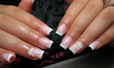 Nails By Nel  : Manucure à Saint-Étienne
