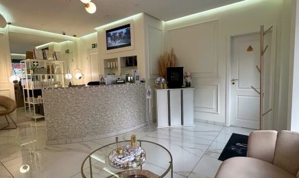 Unique Beauty & Cosmetics: Kosmetikstudio in Stuttgart