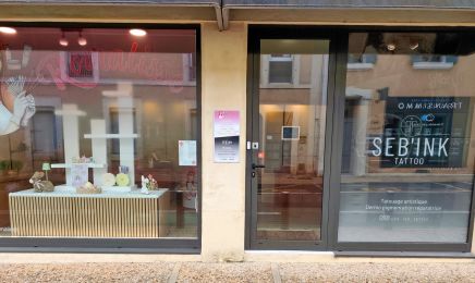  Institut Romalisse Seb ink tattoo  : Manucure à Sarlat-la-Canéda